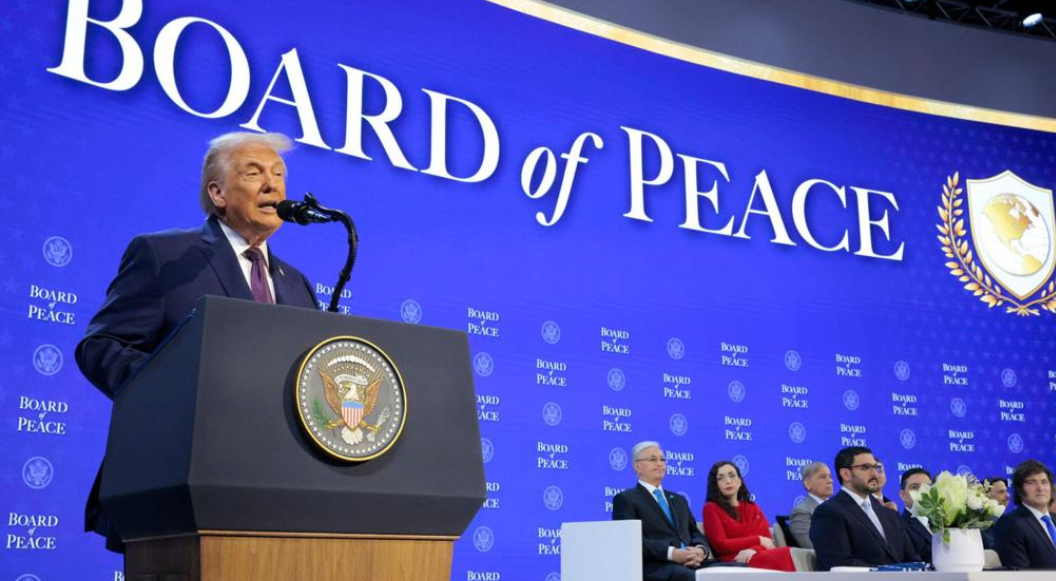 和平的幻象？特朗普主持“和平委员会”峰会，宣称全球局势“正在平静下来”